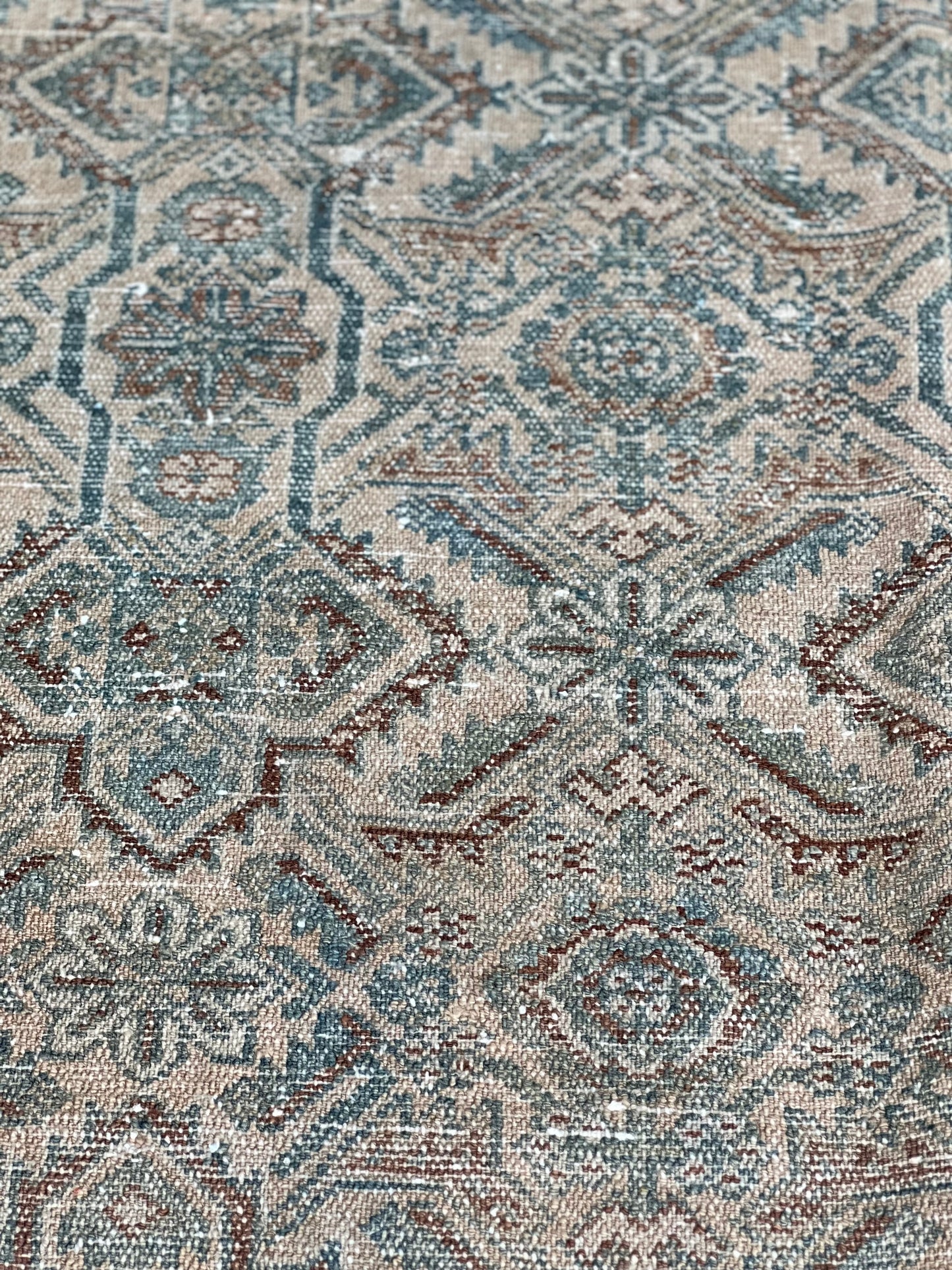 Heirloom (8' x 11')