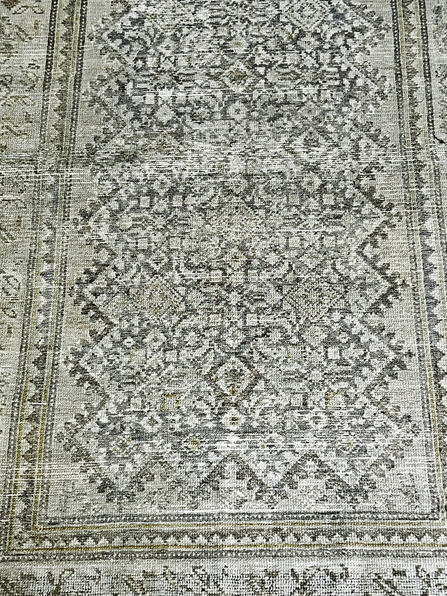 Heirloom (3'x 12')