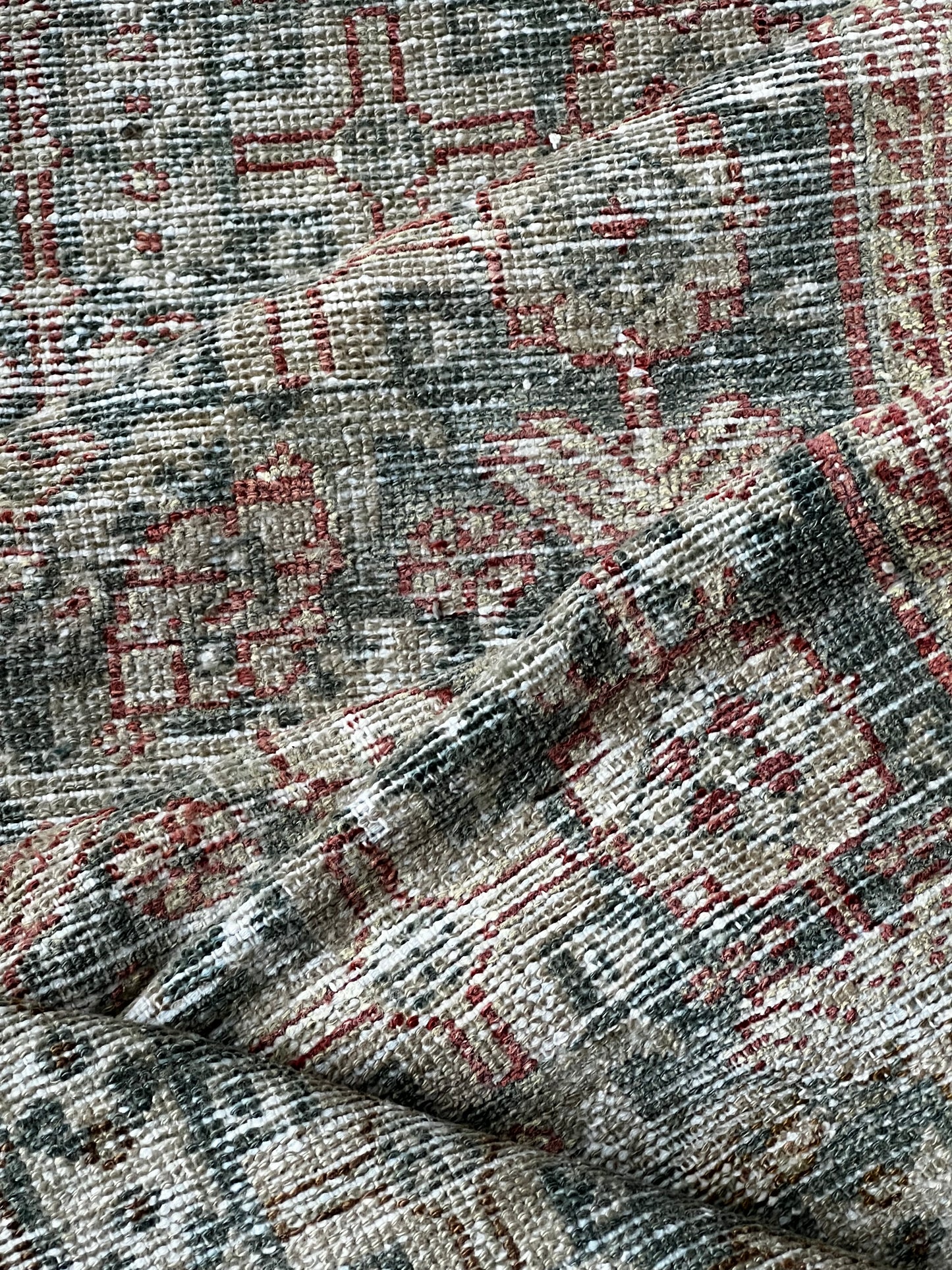 Heirloom (3' x 9')