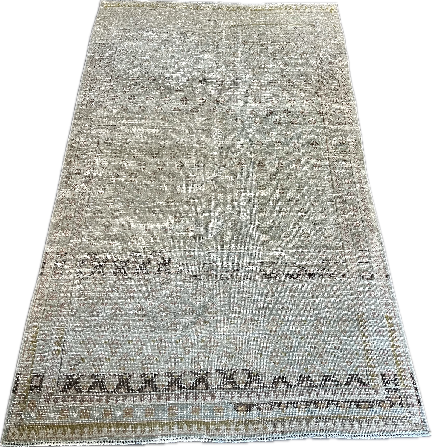 Heirloom (4' x 7')