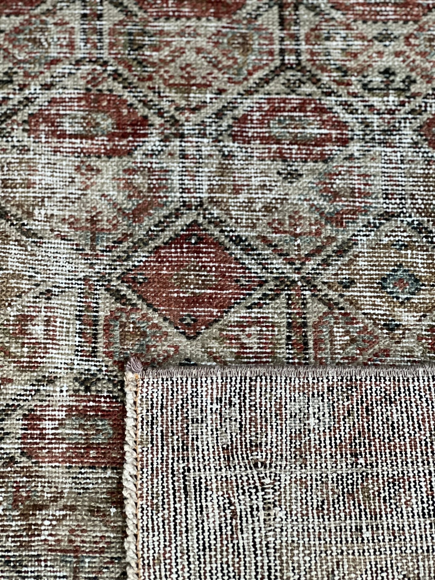 Heirloom (5' x 9')
