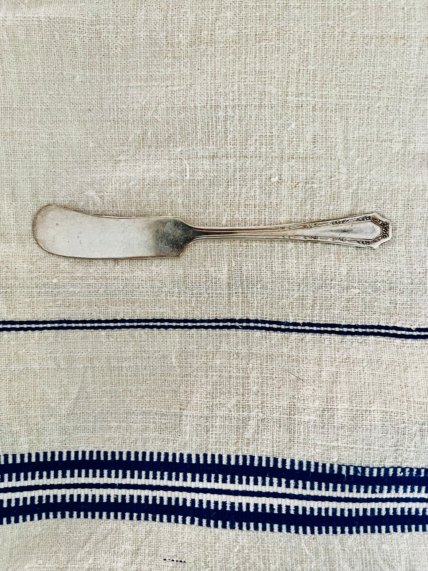 Small Scalloped Bowl with Silver Knife